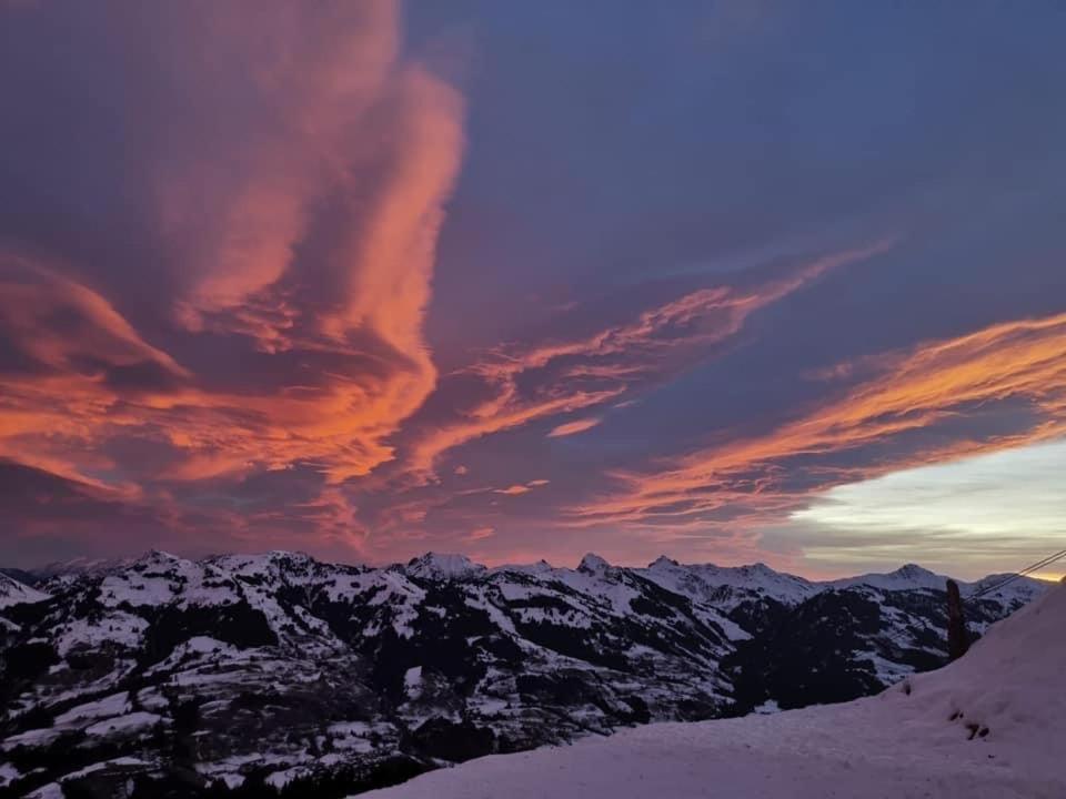 Hocheckhuette On Top Of The Kitzbuehel Hahnenkamm Mountain Exterior photo