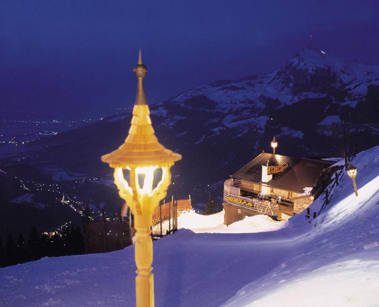 Hocheckhuette On Top Of The Kitzbuehel Hahnenkamm Mountain Exterior photo