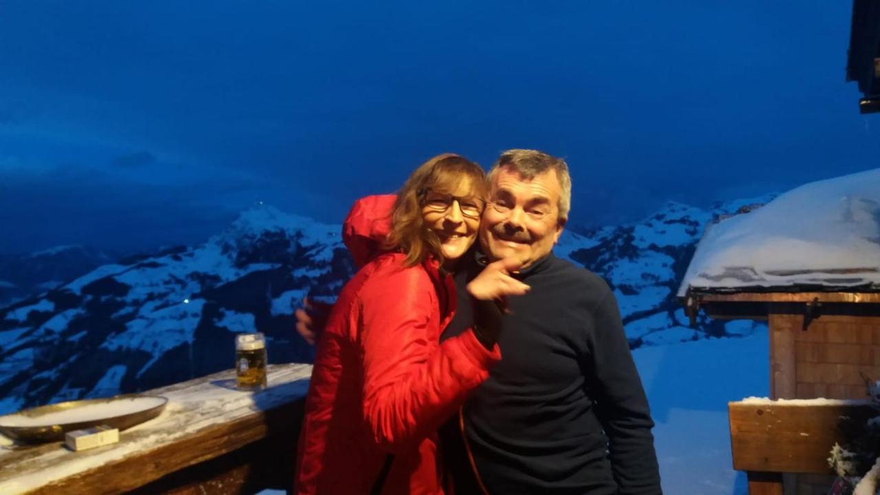 Hocheckhuette On Top Of The Kitzbuehel Hahnenkamm Mountain Exterior photo